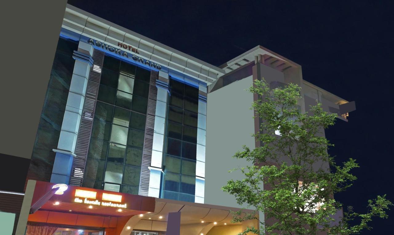 Itsy By Treebo - Ashoka Grand Hotel - Varanasi — Photos 1